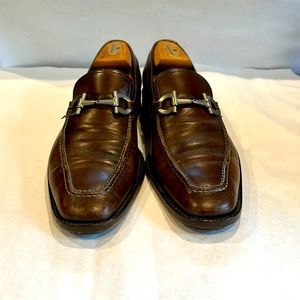 Size 10D Ferragamo men’s brown Gancini bit loafers.